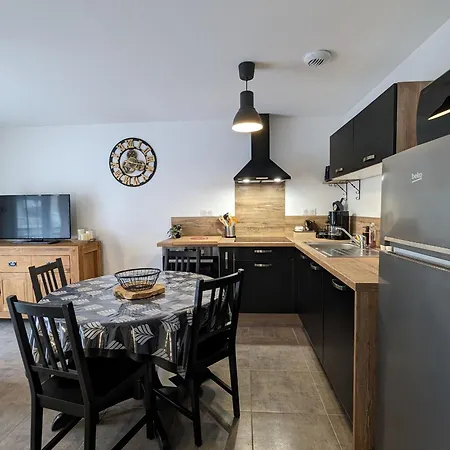 Apartment Cocooning Au Coeur Des Hautes-vosges Avec Terrasse Et Parking Prive - Fr-1-589-841